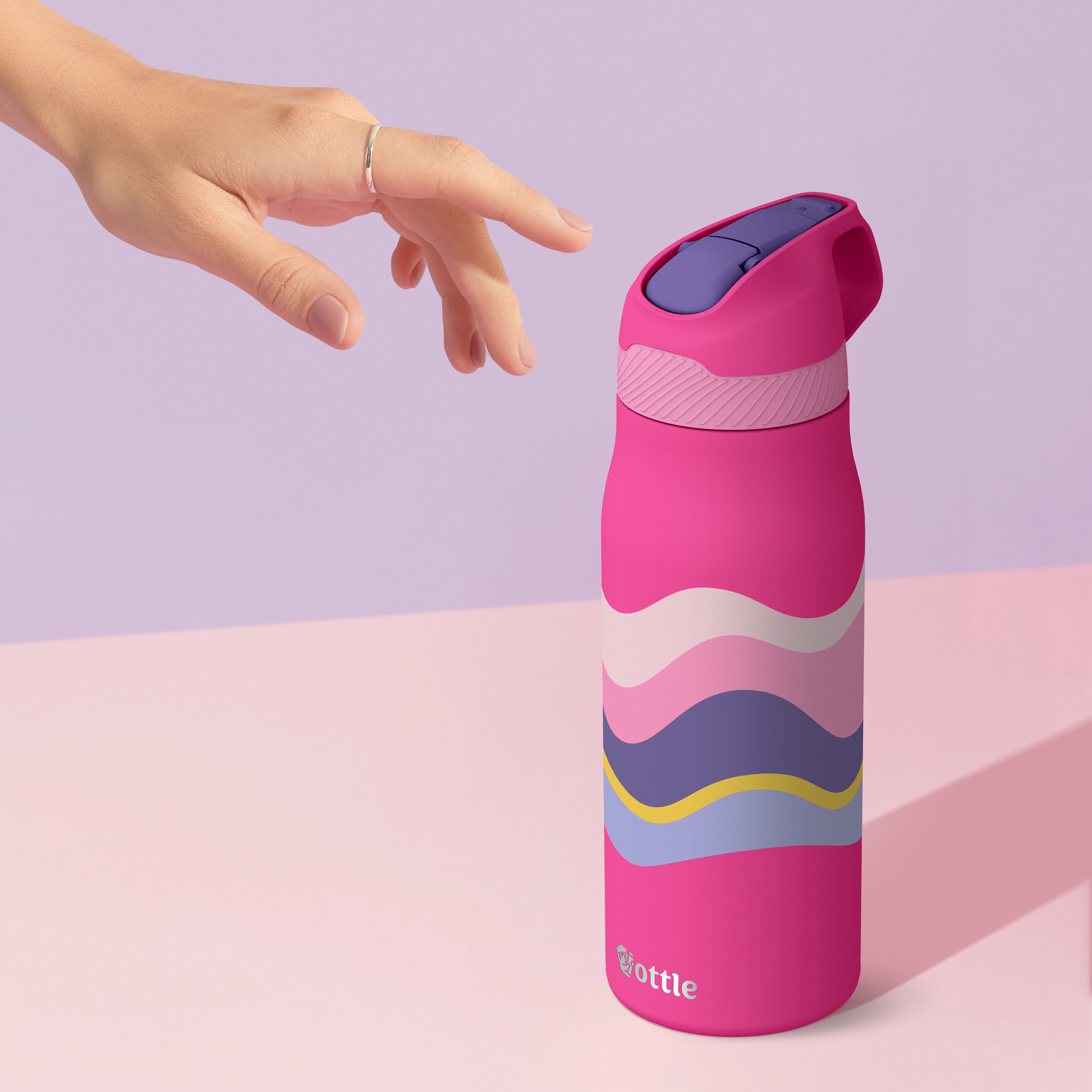 Classic Wave 24 oz Water Bottle
