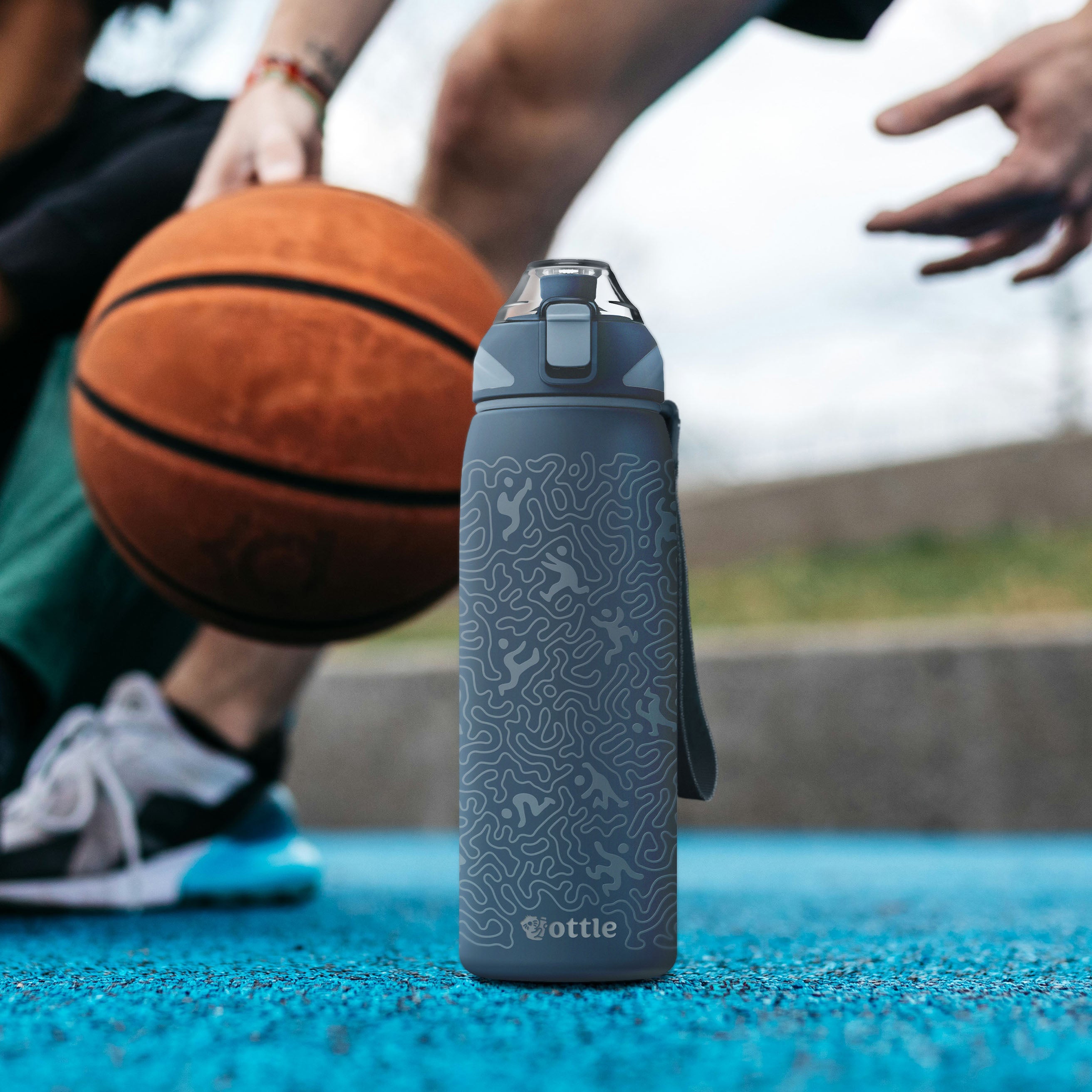 Labyrinth Loop 27 oz Water Bottle